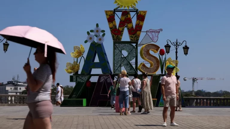 Europe’s heatwave linked to 1,300 deaths, WHO says, as Germany hits record 41.7C