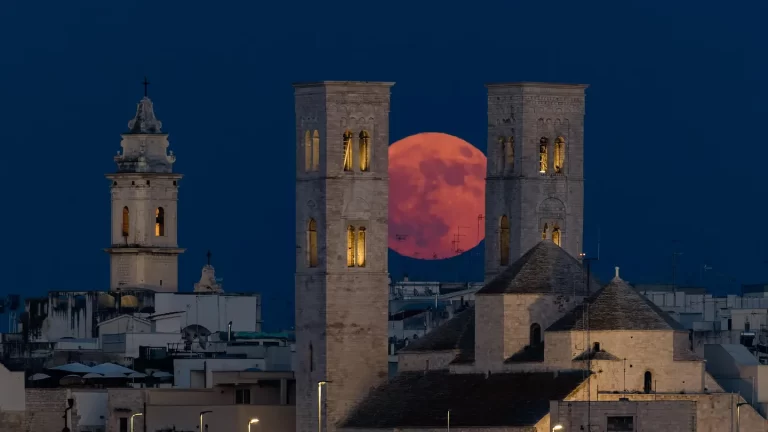 In Photos: ‘Strawberry Moon’ Lights Up Night Sky Around The World – Forbes